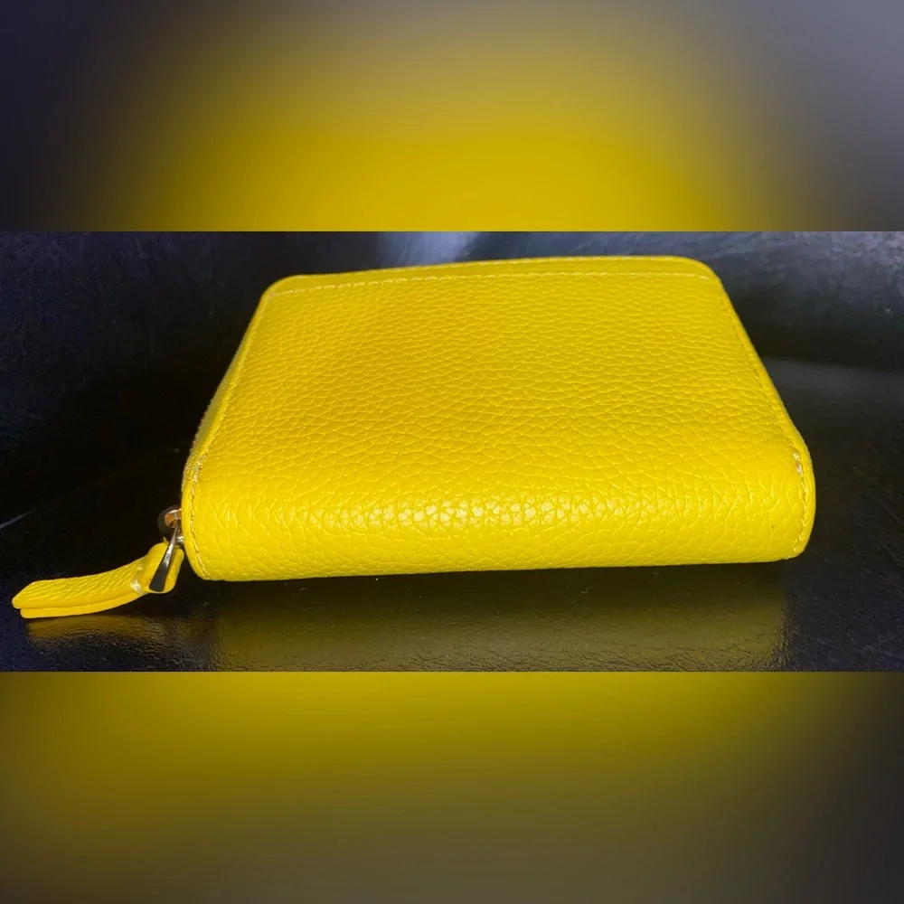 Marc Jacobs The Leather zip-around wallet (sun)